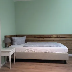 Affittacamere Haus Am Bach - Gemuetliche Pension, Allershausen